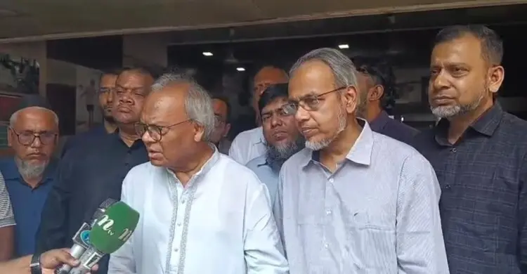 প্রধানমন্ত্রীর দেওয়া কৃত্রিম পায়ে হাসি ফুটলো সাইফুলের মুখে