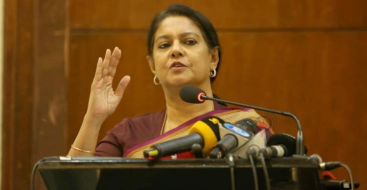 নগর ব্যবসায়ীদের নয়, নাগরিকদের হাতে তুলে দিতে হবে