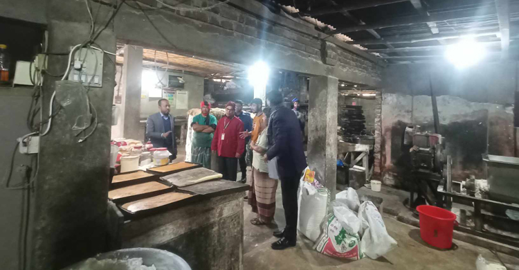 রাজবাড়ীতে ৩ প্রতিষ্ঠানকে জরিমানা