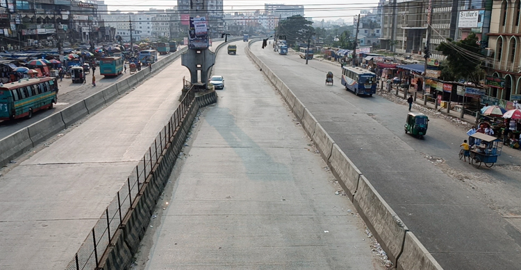 অবরোধে ফাঁকা ঢাকা-চট্টগ্রাম মহাসড়ক