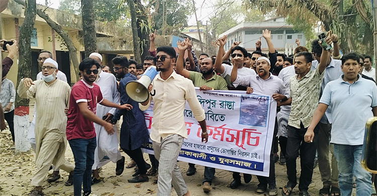 বেহাল ভৈরব-মেন্দিপুর সড়ক, দুর্ভোগে লক্ষাধিক মানুষ