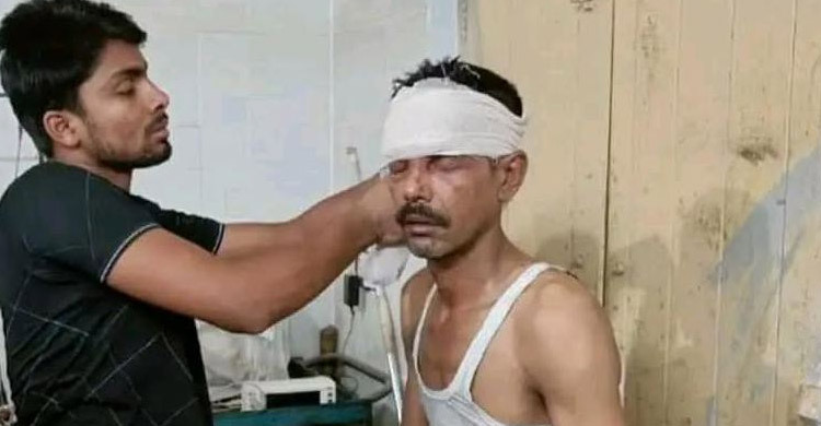 চাঁপাইনবাবগঞ্জে ককটেল বিস্ফোরণ, শ্রমিক লীগ নেতাসহ আহত ৪