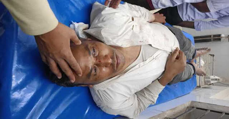 চলন্ত ট্রেনে পাথর নিক্ষেপ, হাসপাতালে চালক