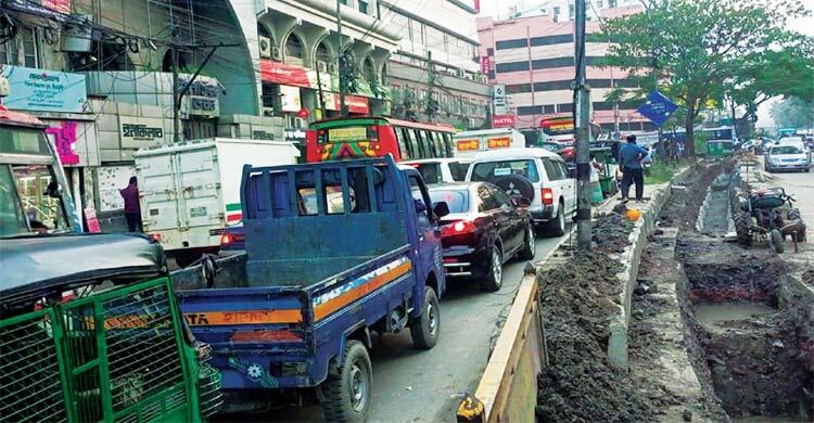 রমজানে নতুন করে রাস্তা খোঁড়াখুঁড়ি না করার অনুরোধ ডিএমপির