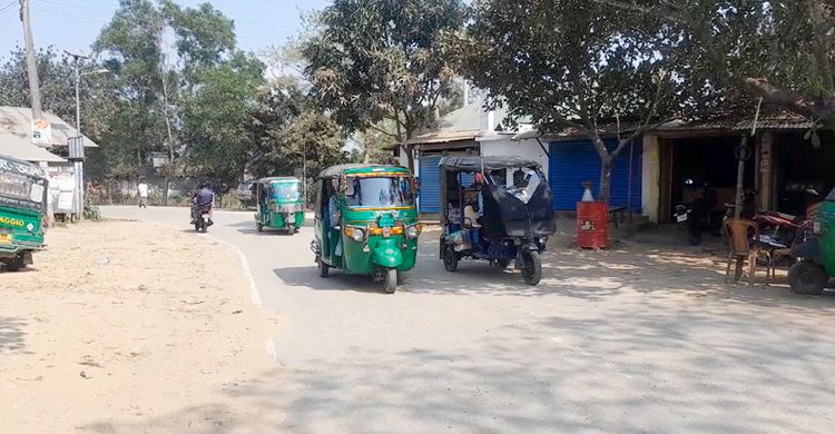 ছিনতাই-ডাকাতির আতঙ্ক, সতর্কভাবে চলাচলের আহ্বান পুলিশের