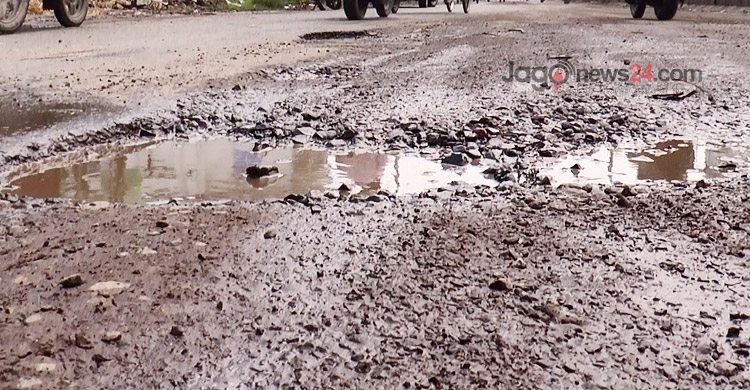 সংস্কারের পরেও বেহাল মাদারীপুর-শরীয়তপুর সড়ক, দুর্ভোগ চরমে