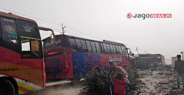 স্বস্তির ঈদযাত্রায় বাধা ছয় লেন প্রকল্প