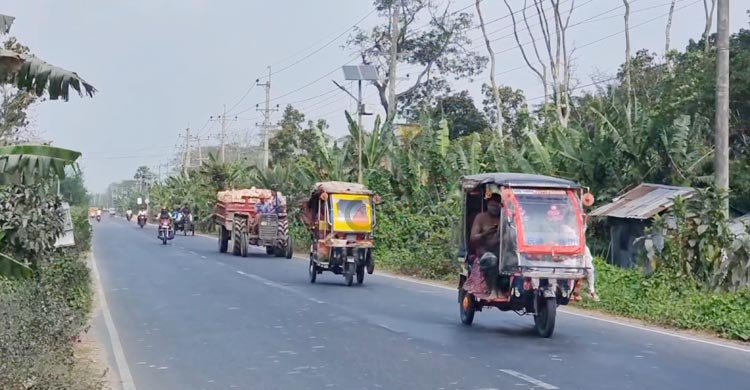 আমতলী অংশ যেন মৃত্যুফাঁদ, দুই বছরে অর্ধশতাধিক দুর্ঘটনা
