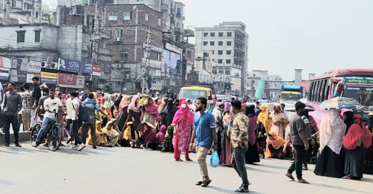 Workers block Dhaka-M’singh highway for arrears