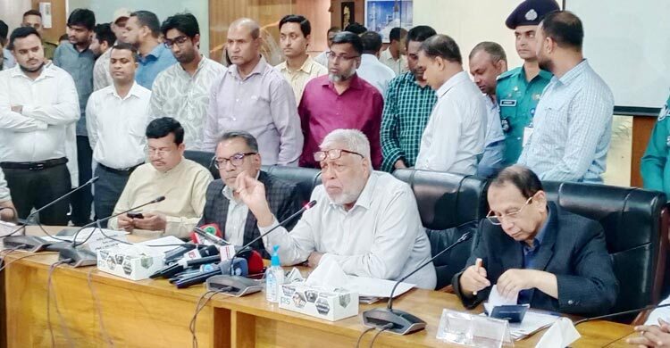 ঈদযাত্রা নির্বিঘ্ন করতে ১৫ রমজানের মধ্যে সড়ক সংস্কার শেষ হবে