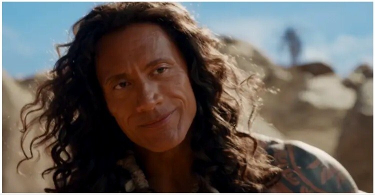 ঘন লম্বা চুলে ধরা দিলেন টাক মাথার ‘দ্য রক’