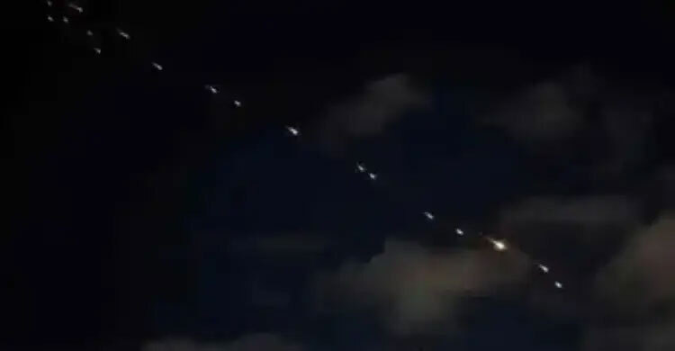 Iran Guards say missile production continues despite war