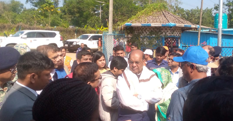 রোহিঙ্গা ক্যাম্প পরিদর্শন করলেন দুর্যোগ প্রতিমন্ত্রী