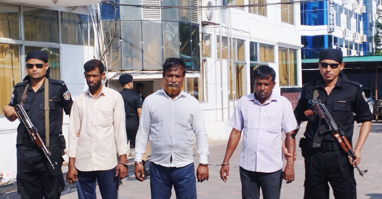 রোহিঙ্গা ক্যাম্পে আরসাকে অস্ত্র সরবরাহকালে গ্রেফতার ৩