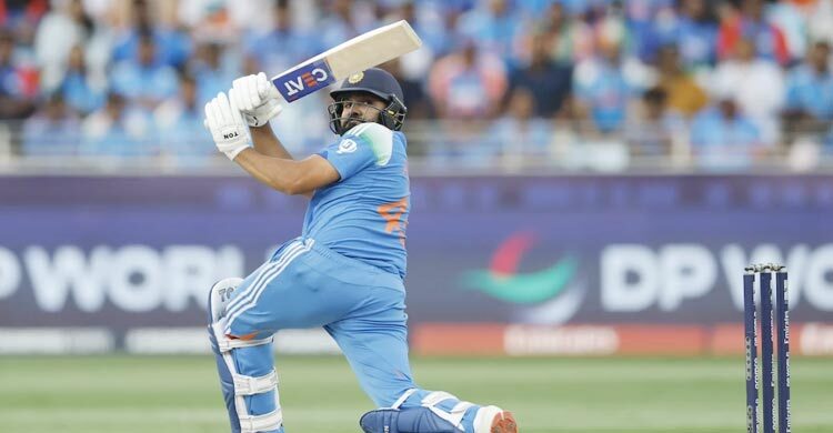 রোহিতের ঝোড়ো ফিফটি, রান তাড়ায় উড়ন্ত সূচনা ভারতের