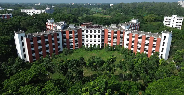 হাসিনাকে ফেরাতে তৎপরতার অভিযোগে ৭ শিক্ষকের বিরুদ্ধে তদন্ত কমিটি