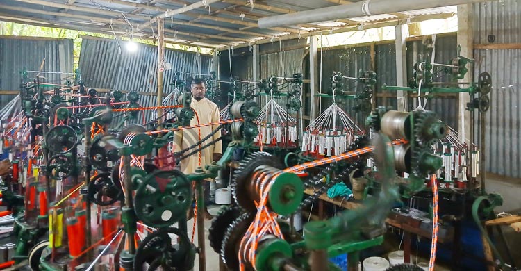 চাকরি ছেড়ে রশিতে স্বপ্ন দুই ভাইয়ের