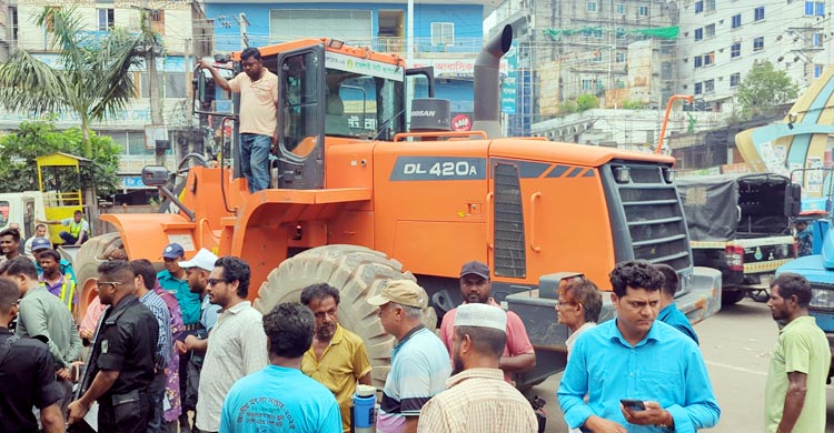রাজশাহীতে ফুটপাতে উচ্ছেদ অভিযান