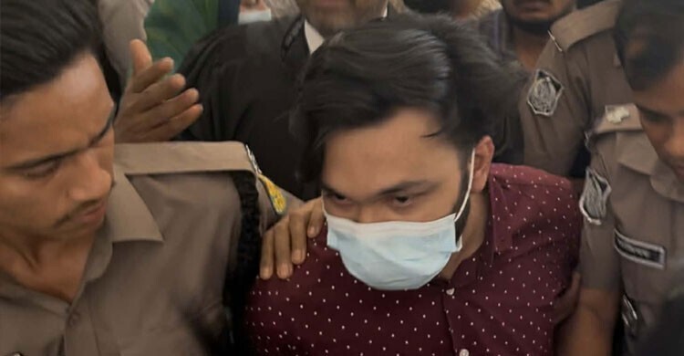 ফাহিমকে রমনার সন্ত্রাসবিরোধী মামলায় গ্রেফতার
