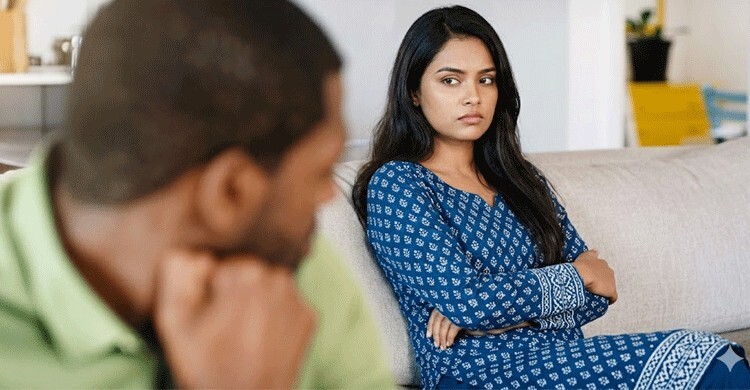 পরকীয়া করছে সঙ্গী, জানার পর যা করবেন