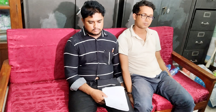 প্রক্সি দেওয়ায় ঢাবির সাবেক শিক্ষার্থীসহ আরও ৪ জন আটক