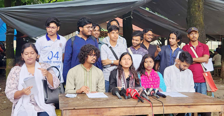 সর্বজনীন শিক্ষার্থী সংসদ প্যানেলের ১২ দফা ইশতেহার ঘোষণা