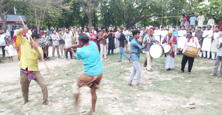 রাবিতে নববর্ষ উদযাপনে ছাত্রদলের লাঠিখেলা