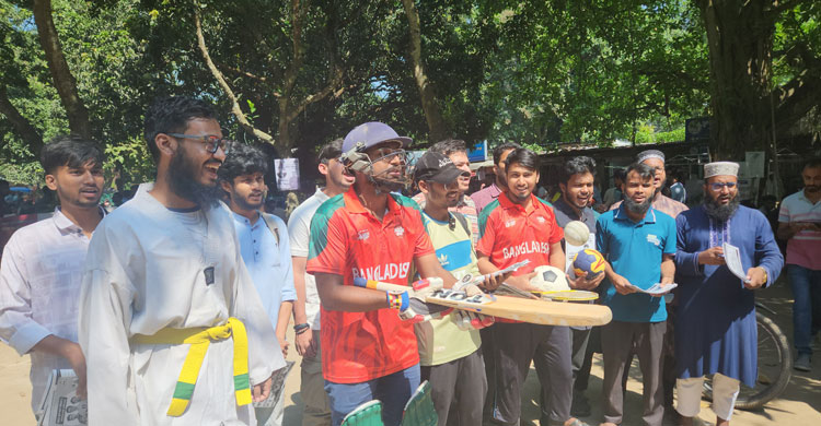 রাকসু নির্বাচনের প্রচারণার শেষ দিনে উৎসবমুখর ক্যাম্পাস