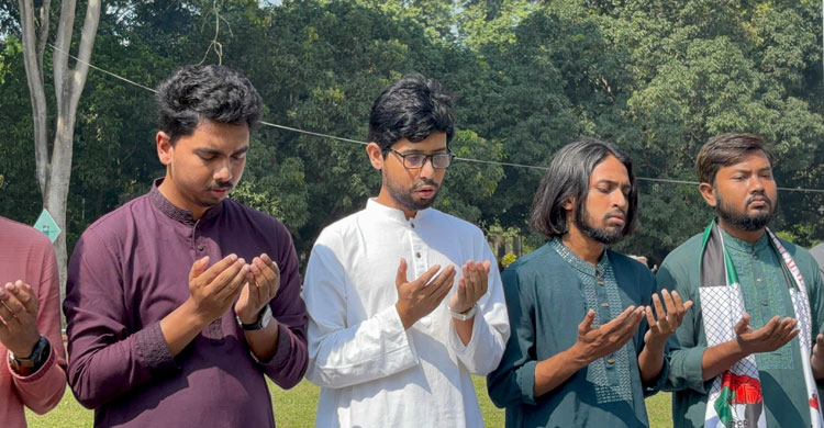 ড. শামসুজ্জোহার কবর জিয়ারতের মাধ্যমে রাকসুর কার্যক্রম শুরু