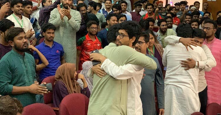 রাকসুর ২৩ পদের ২০টিতেই জয়ী শিবিরের প্যানেল