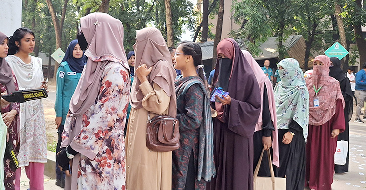 রাকসুর ভোটগ্রহণ শুরু