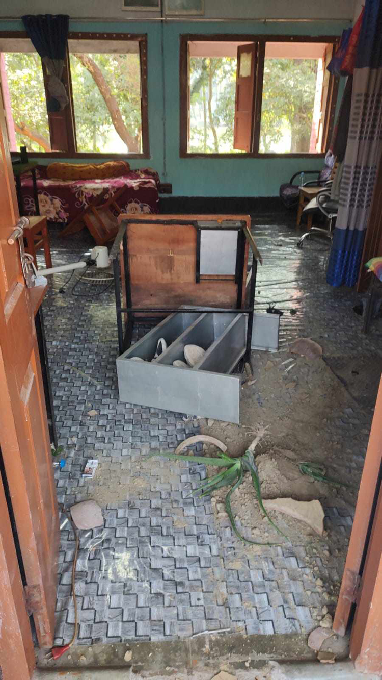 নতুন কমিটি &lsquo;অবাঞ্ছিত&rsquo; ঘোষণা করে পদবঞ্চিতদের বিক্ষোভ-ভাঙচুর