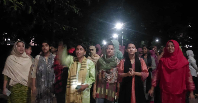 সেই ছাত্রদল নেতাকে বহিষ্কারের দাবিতে উত্তাল রাজশাহী বিশ্ববিদ্যালয়