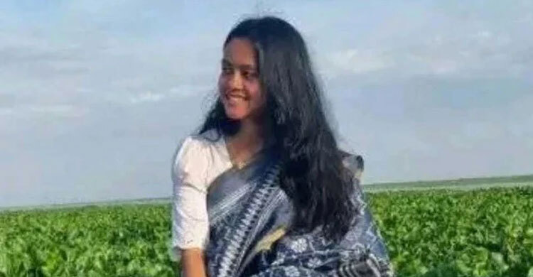 নিজ বাসায় ঝুলছিল রাবি ছাত্রীর মরদেহ