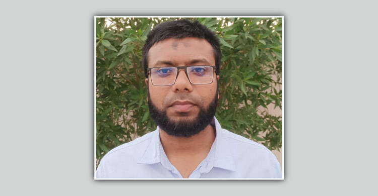 দশ বছর পর সিজিপিএ-৪ পেয়ে মাস্টার্স শেষ করলেন রাবির সেই রফিকুল