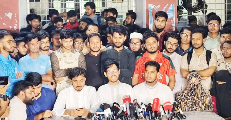 নির্ধারিত সময়ে নির্বাচন চায় শিবির, তারিখ পেছানোয় খুশি ছাত্রদল