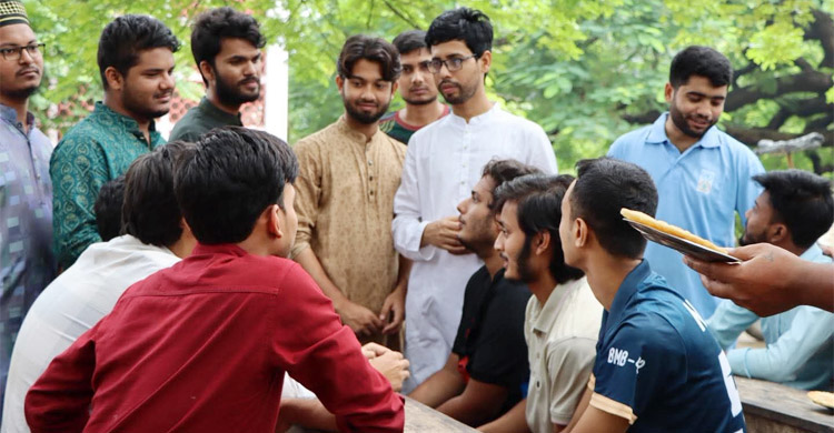 ভোটার টানতে প্রচারণা তুঙ্গে