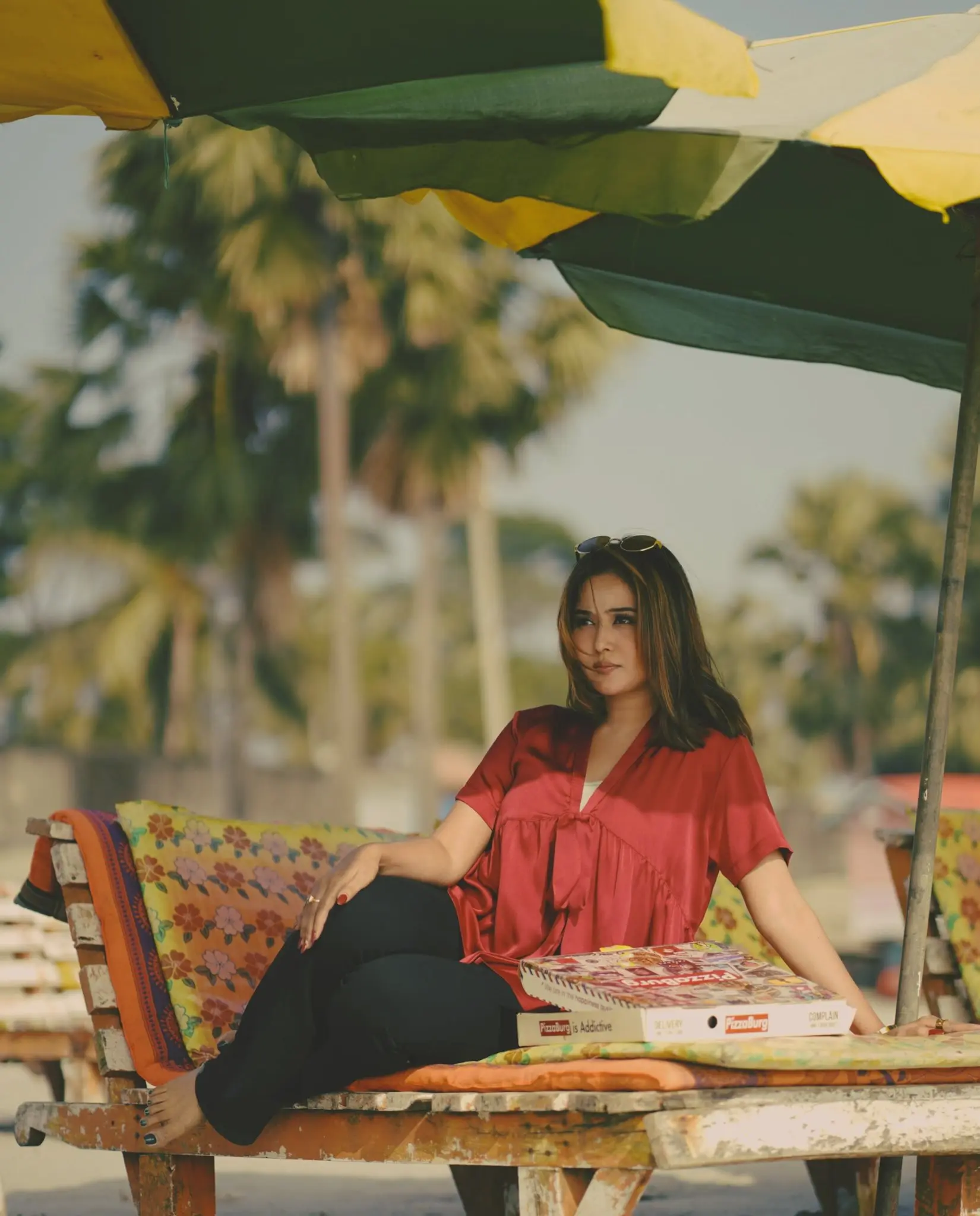 চমকের বাহারি স্টাইলে মুগ্ধ ভক্তরা