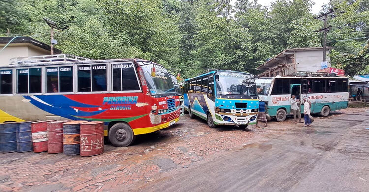 রুমা-থানচিতে গণপরিবহন সীমিত রাখার নির্দেশ