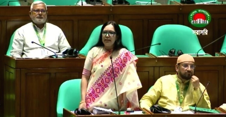 আইনশৃঙ্খলার অবনতির অভিযোগ তুলে সংসদে রুমিন ফারহানার ক্ষোভ