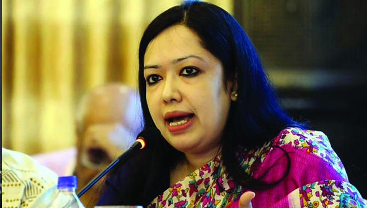 রুমিন ফারহানার মতো চোখে কাজল দিবেন যেভাবে