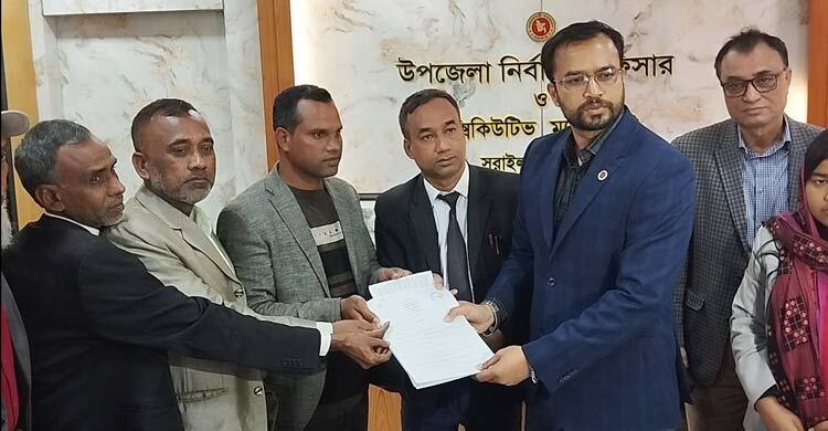 স্বতন্ত্র প্রার্থী হিসেবে মনোনয়ন নিলেন রুমিন ফারহানা