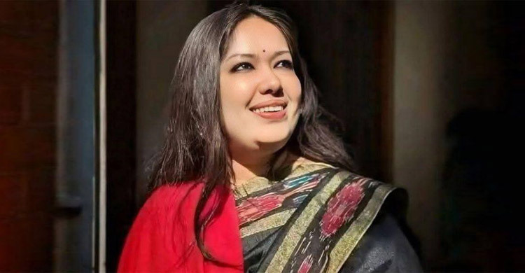 ধানমন্ডিতে ৫ ফ্ল্যাট ও ৫ কাঠা জমি রুমিনের, হাতে নগদ ৩২ লাখ টাকা