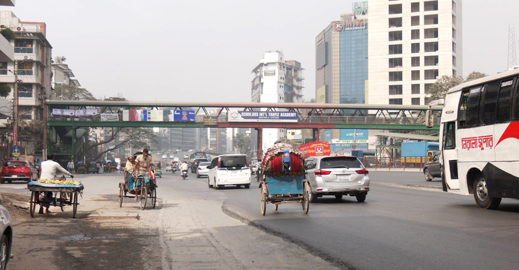 শেষ সময়ে নির্বাচনী প্রচারণায় জমজমাট ঢাকা–১৮