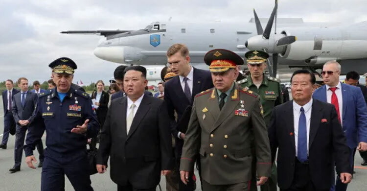 কিমকে হাইপারসনিক ক্ষেপণাস্ত্র-পারমাণবিক বোম্বার দেখালো রাশিয়া