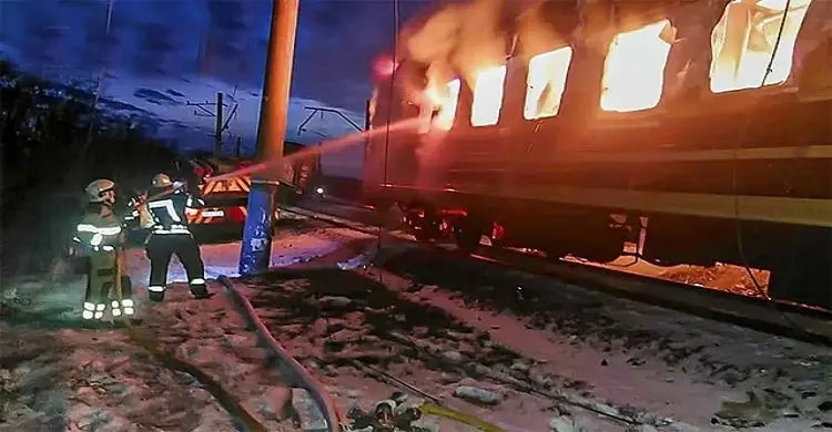 Russian attacks in Ukraine kill 12