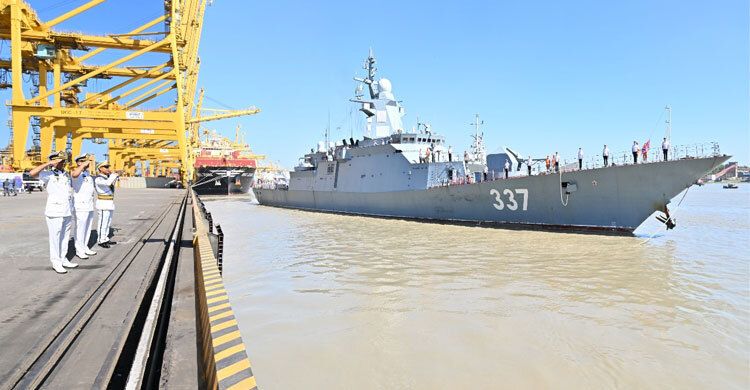Russian corvette Gremyashchiy arrives in Chittagong on goodwill visit