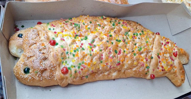 শবে বরাতে পুরান ঢাকায় বাহারি হালুয়া-রুটির পসরা