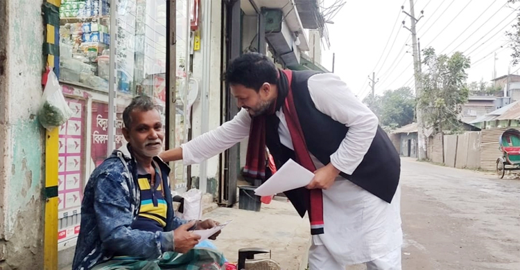 একাই নিজের প্রচারণা চালাচ্ছেন স্বতন্ত্র প্রার্থী