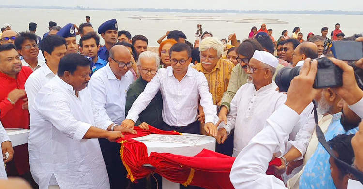 যমুনার তীরে উন্মোচিত হলো ‘মুক্তির সংগ্রাম’